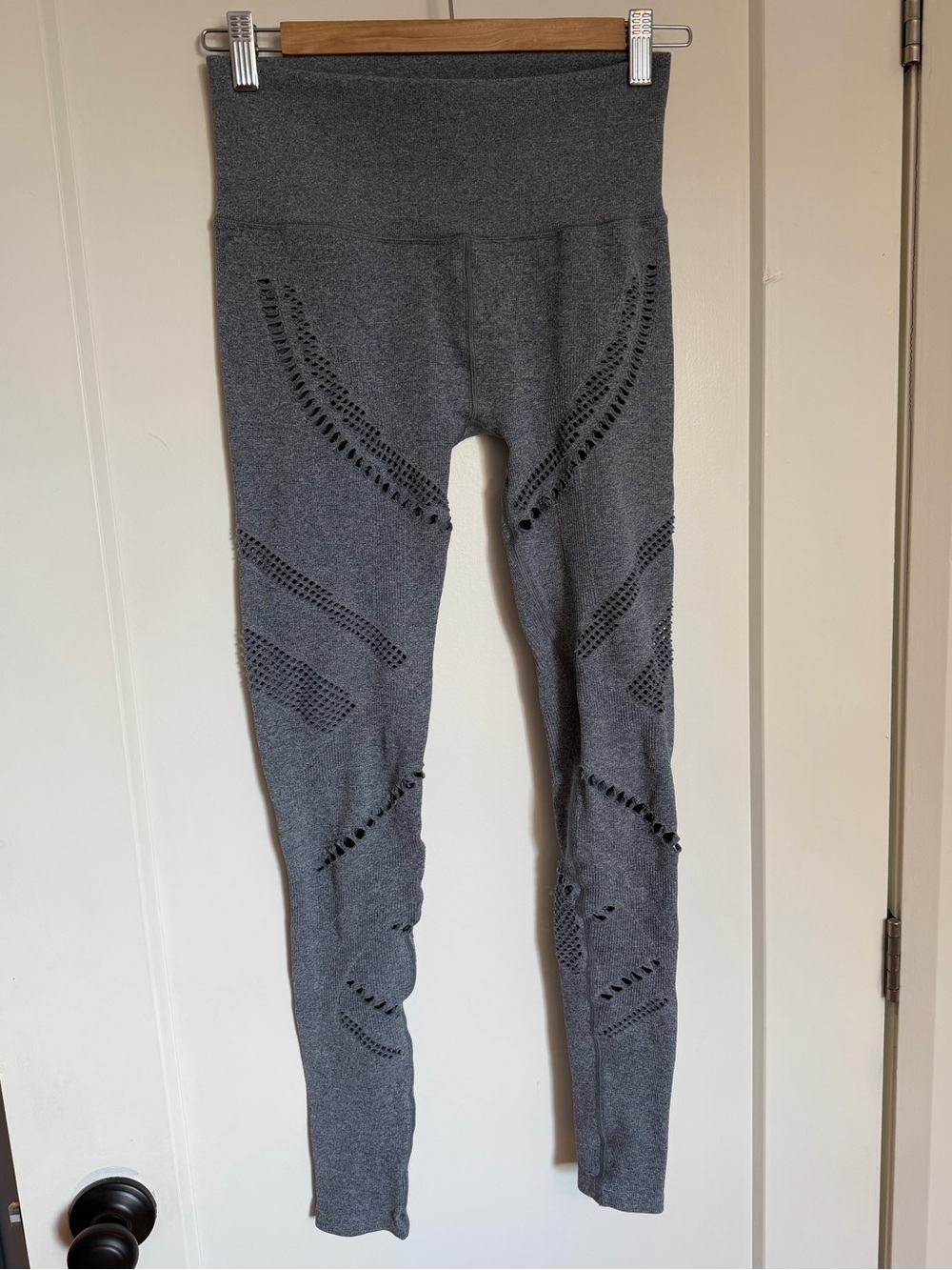 ALO Yoga Gray Laser-Cut Seamless Jeggings